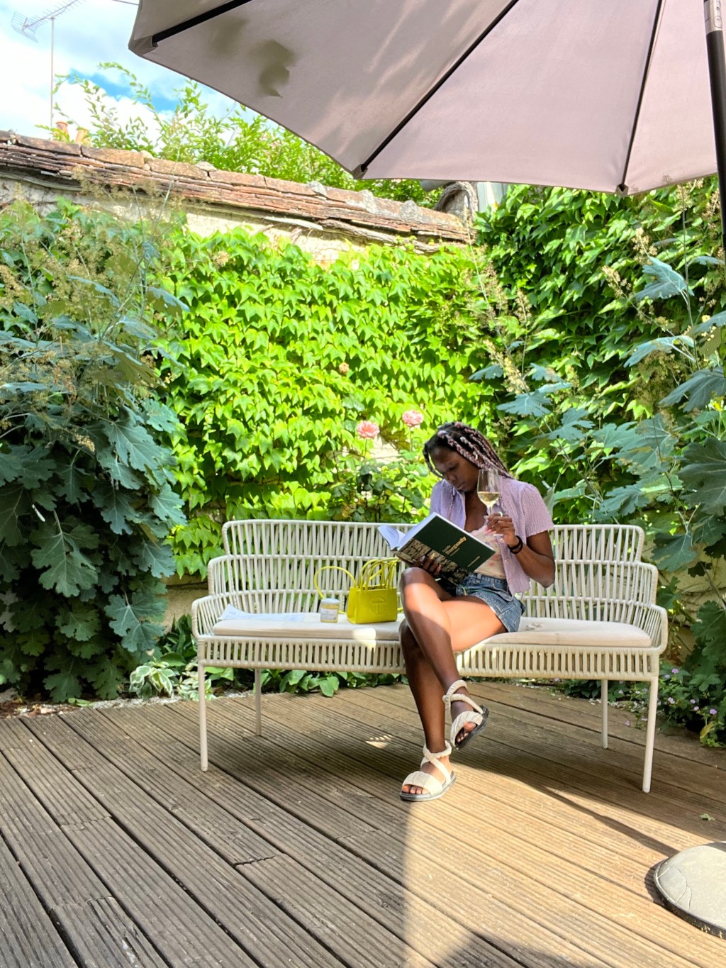 Catch me Outside wit a Slim-Thick&nbsp;Chablis